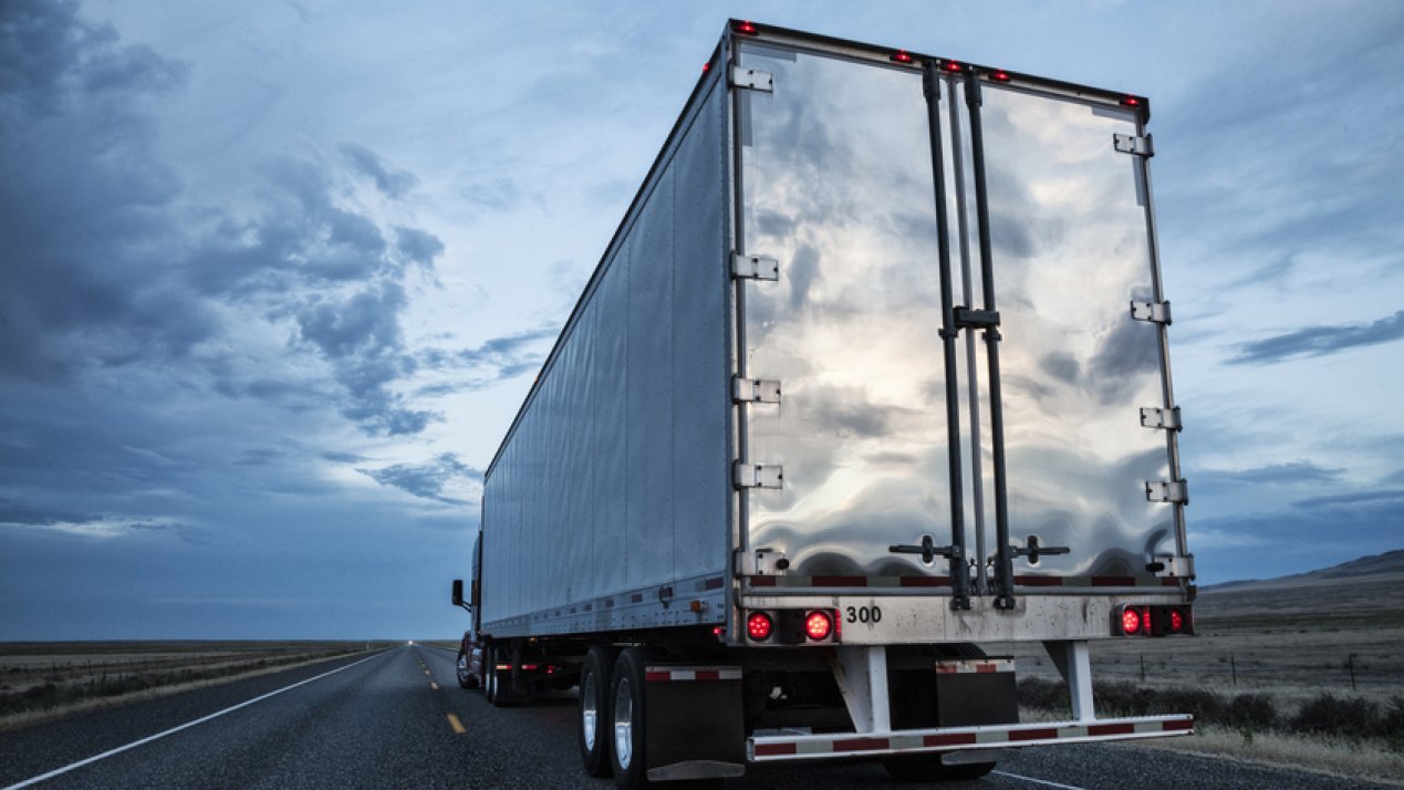 Transport Workers Plan Blockades Over Unpaid Mayan Train Fees