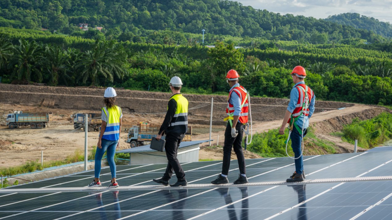 DG Growth: Key Challenges and Infrastructure Needs