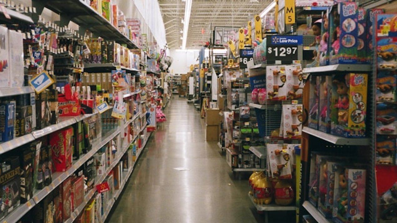 Walmart Revenue Up 4.8% in 2Q24 Despite Softening Demand