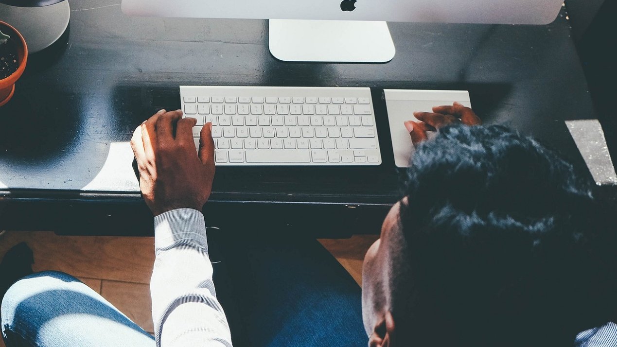 Mexico's Rural Development, AI Engagement, and Workplace Trends