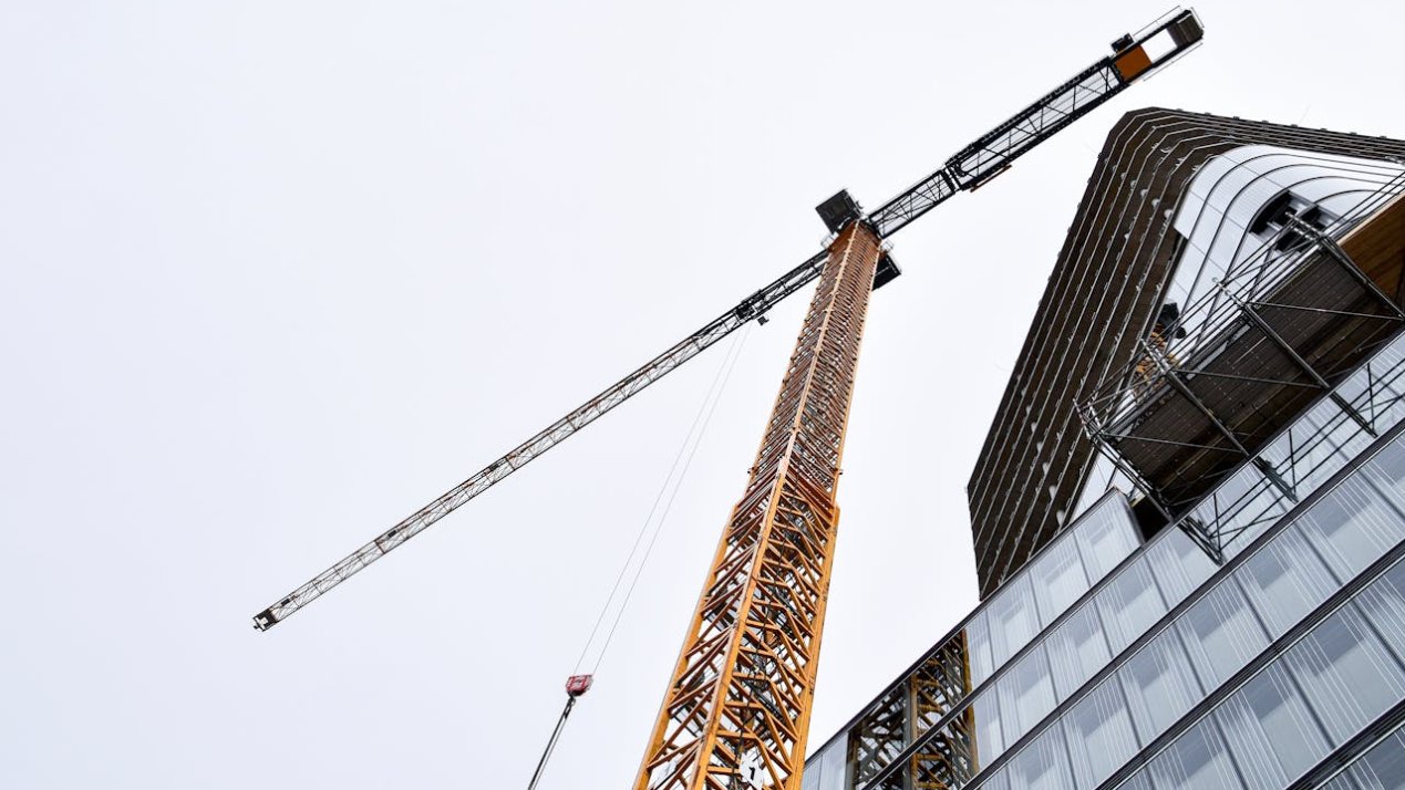 Steel Dumping, AI Innovation, Investments: The Weekly Roundup