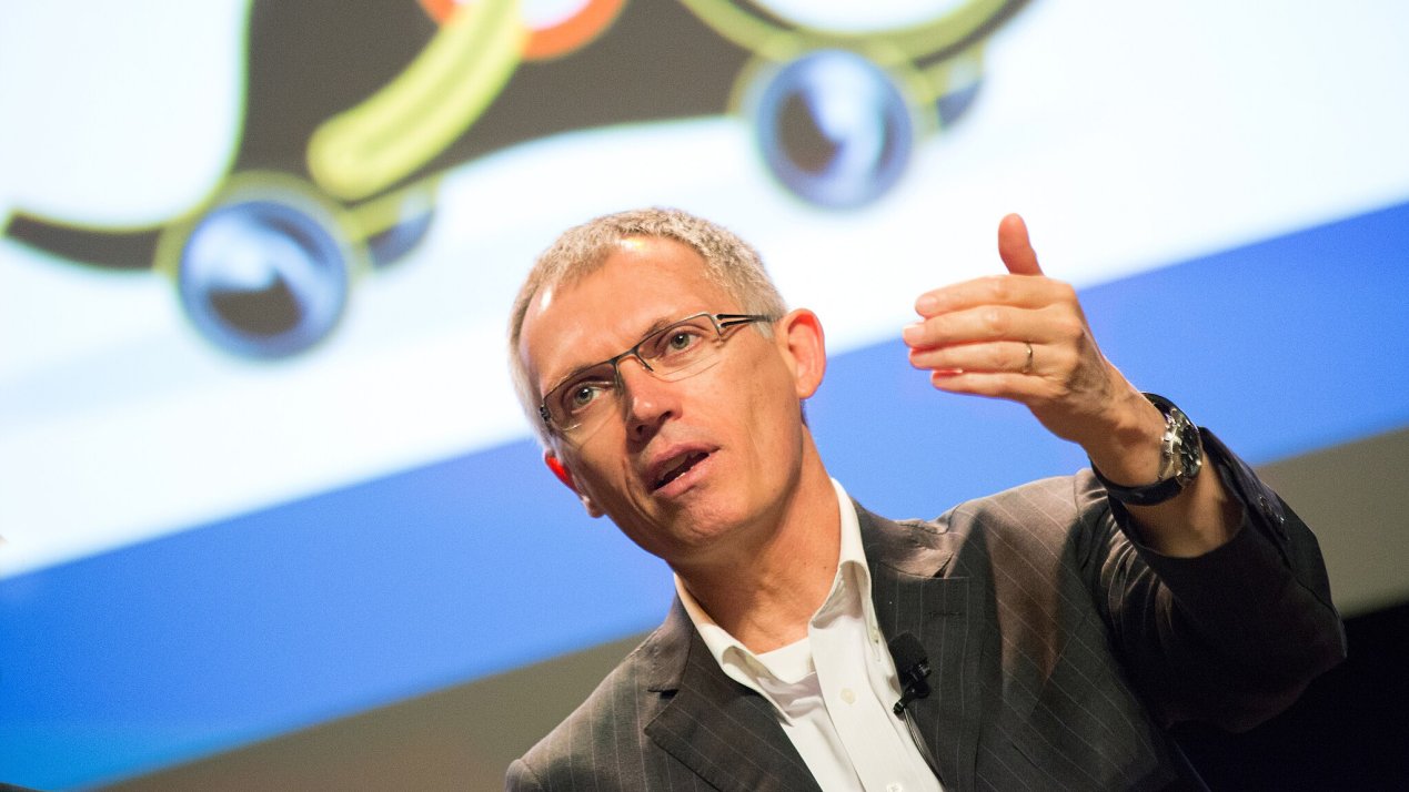 Stellantis CEO Carlos Tavares to Retire in 2026