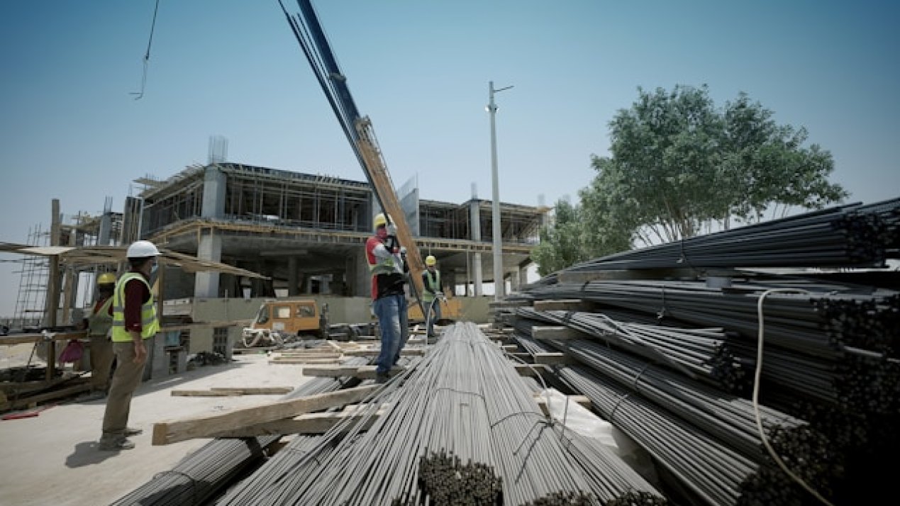 Construction Sector Production Value Falls 3.7% in August