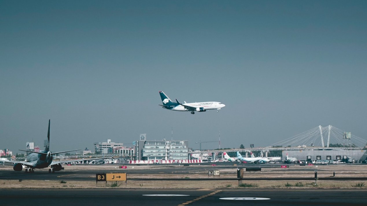 Aeroméxico Named Most Punctual Airline in October, Third in 2024