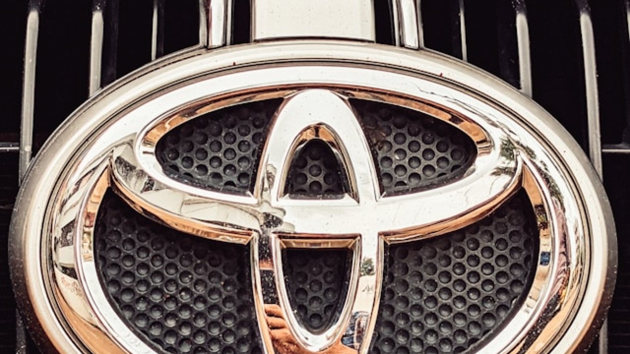 Toyota Mexico Reports 11,935 Sales in November, 55% Hybrids