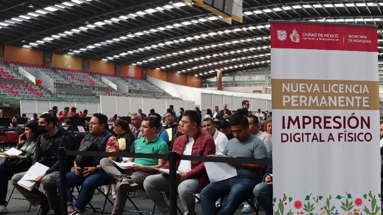 Mexico City Issues Over 207,000 Permanent Licenses in 2024