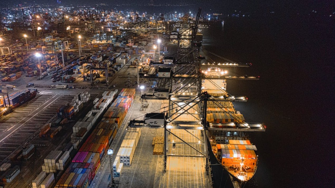 The Year in Logistics: The Developments that Shaped 2024