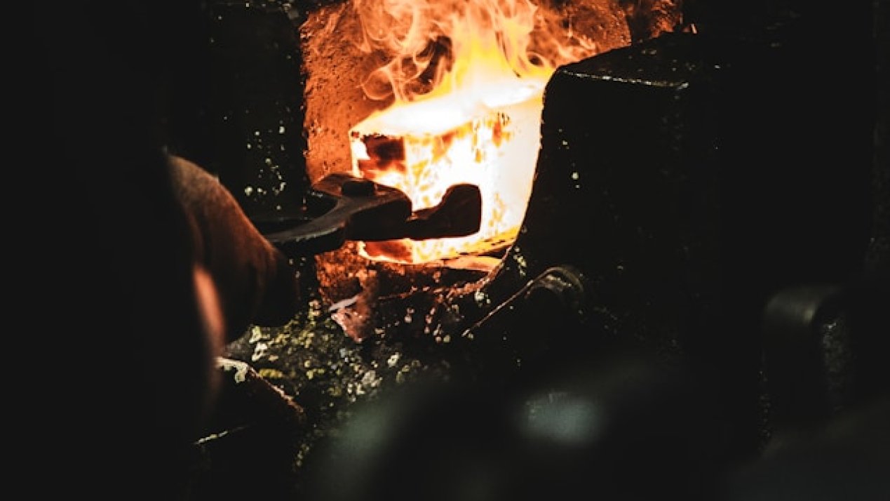 Trump Dismisses Report Claiming Tariffs on Critical Sectors