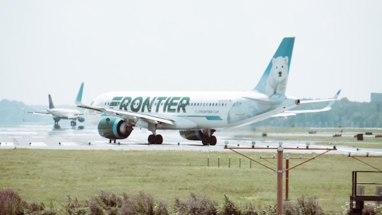 Spirit Airlines to Stick with Bankruptcy Plan, Rejects Frontier