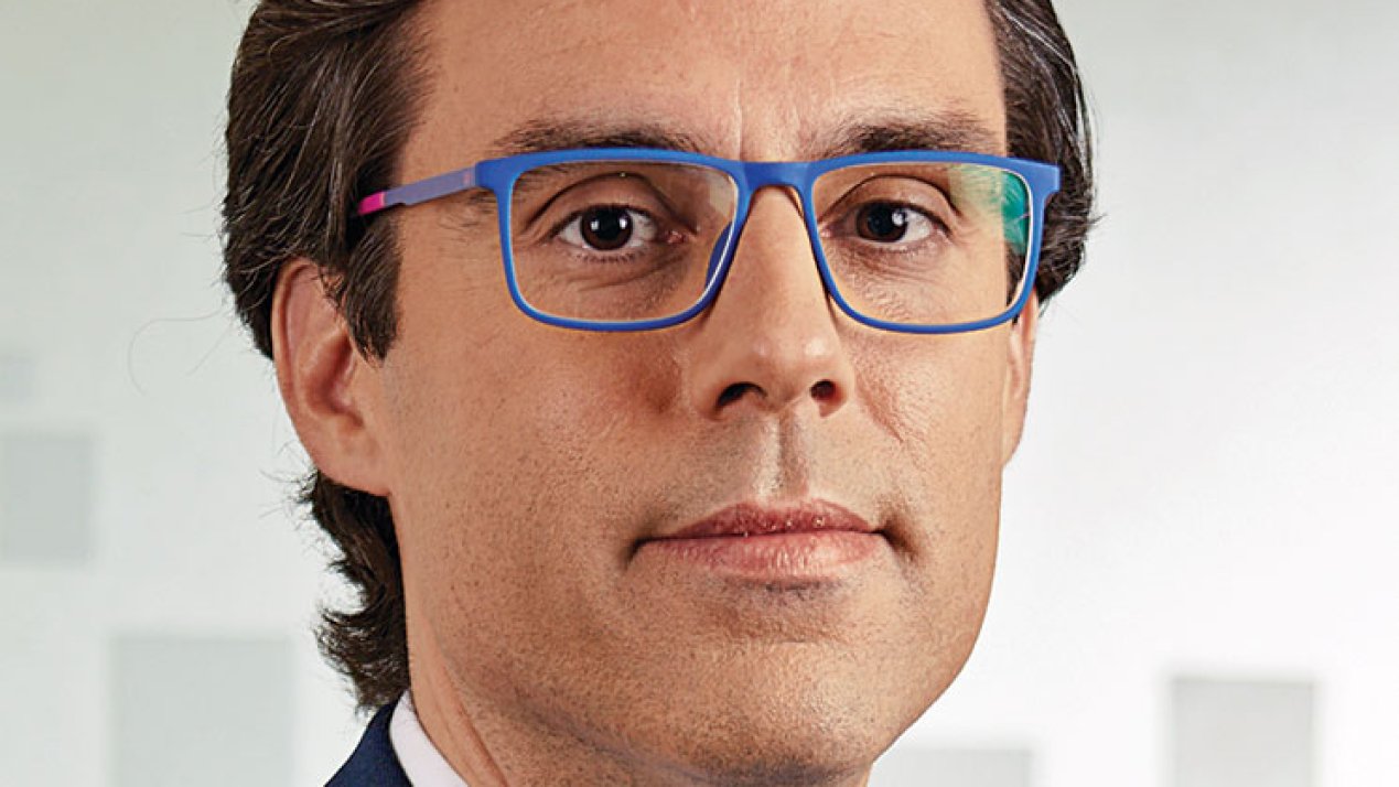 Young Leaders Embrace Collaboration Over Traditional Authority