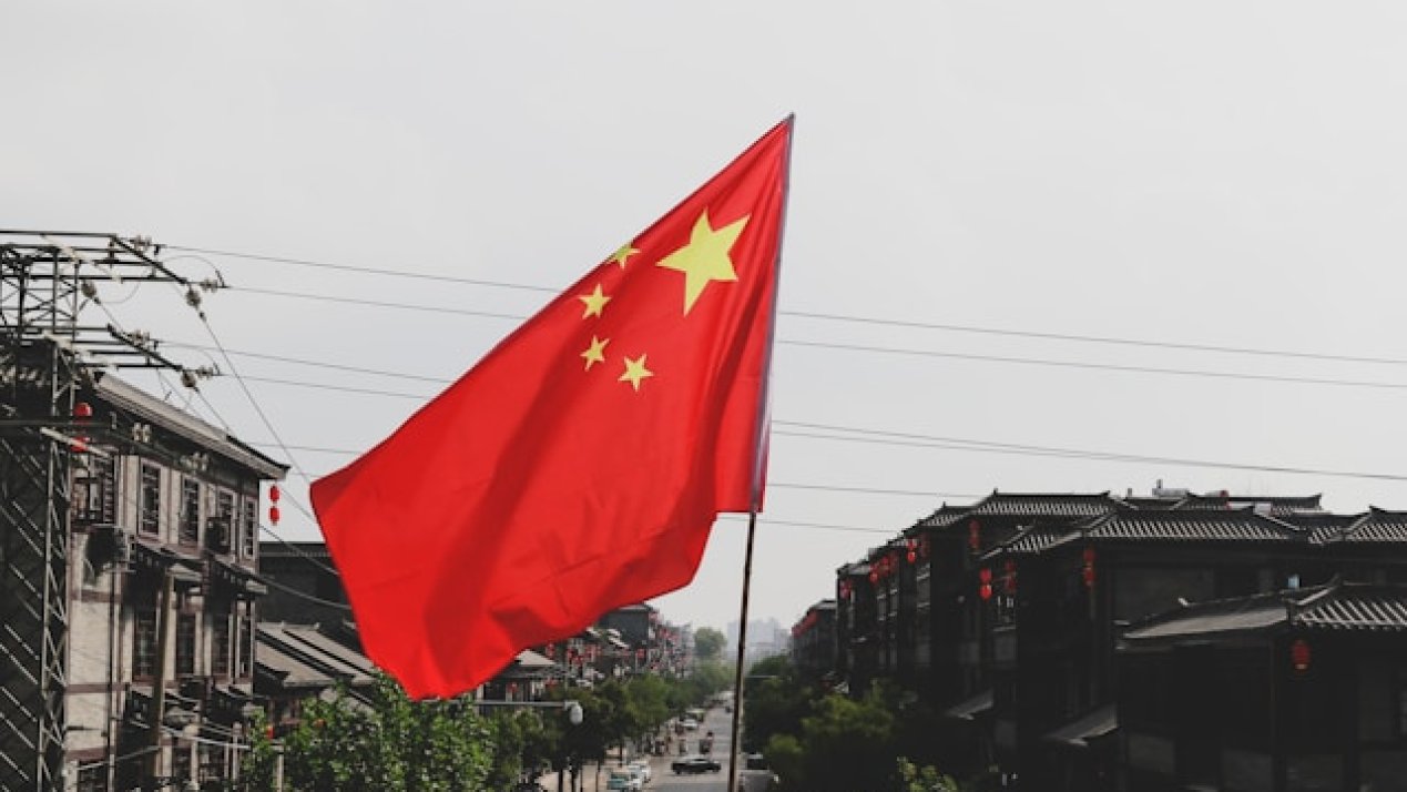 China Imposes Export Restrictions on Minerals Amid US Tariff Hike