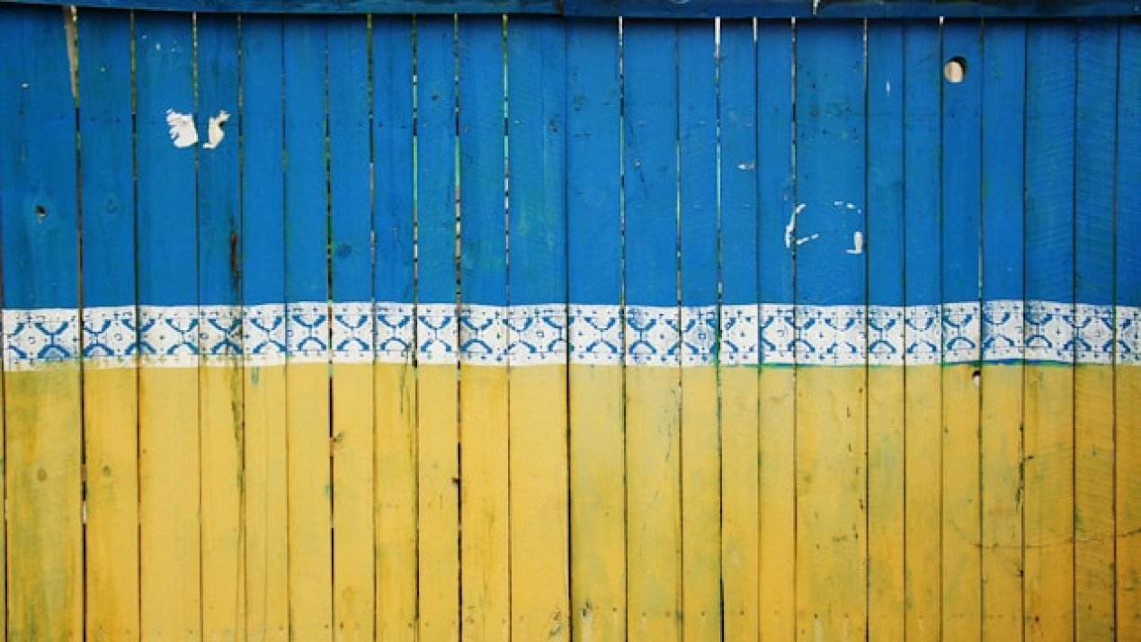 Ukraine, US Pursue Mineral Deal Amid Ongoing Russia Conflict