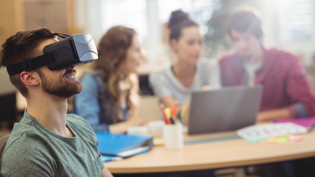 MEXDC Awards 75% of its Professional Scholarships to Women