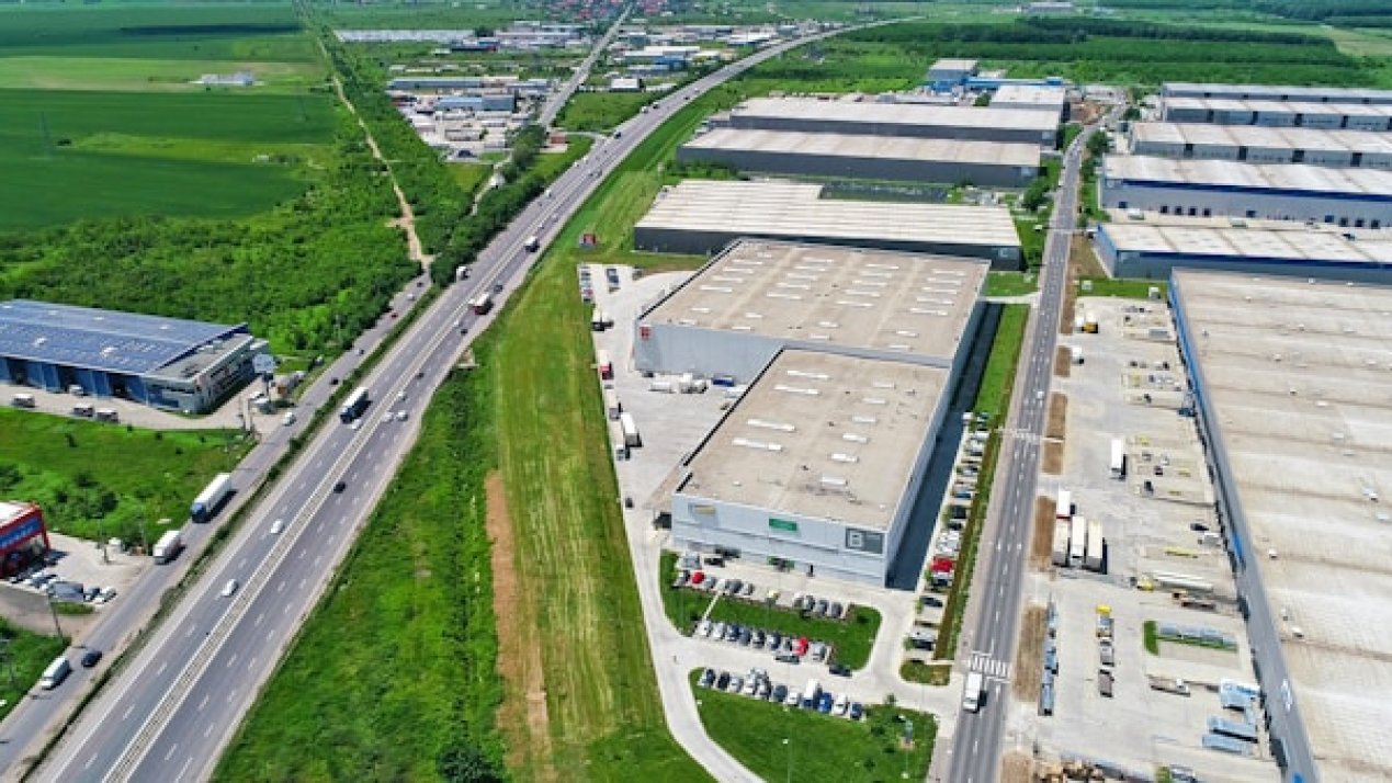 FIBRA Monterrey Forecasts 10% Return for 2025