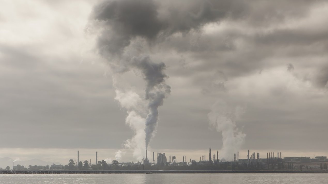 BP Shifts Back to Oil and Gas, Scaling Down Renewables