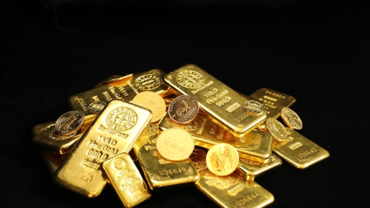 Gold Tops US$3,350 as Trump’s Tariff Threats Spark 