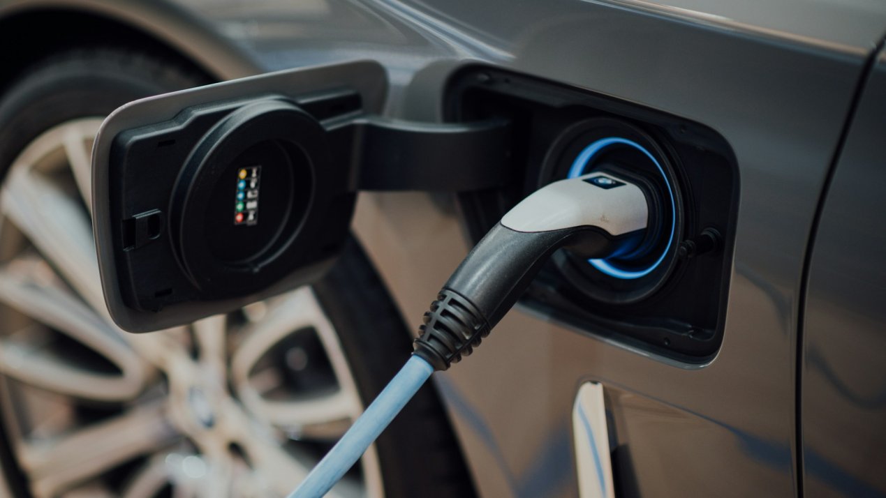 US Bill to End EV Incentives Threatens US-Mexico Supply Chain
