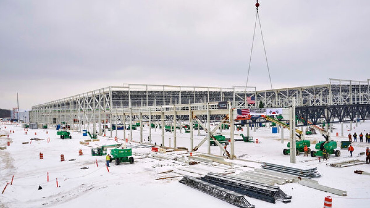 Ultium Upgrades Tennessee Plant for Cheaper EV Batteries