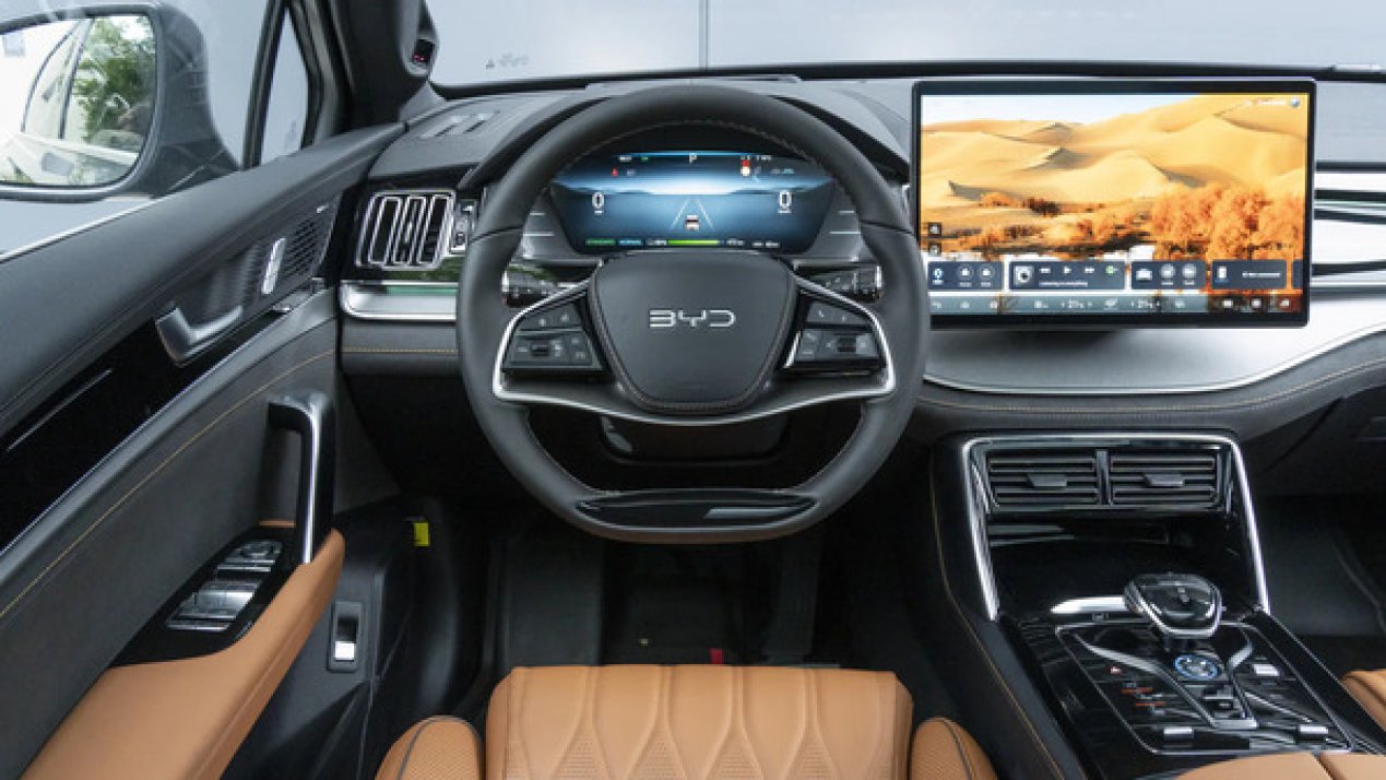 BYD M9 Hybrid Debuts in Mexico, Aims for Toyota Sienna Buyers