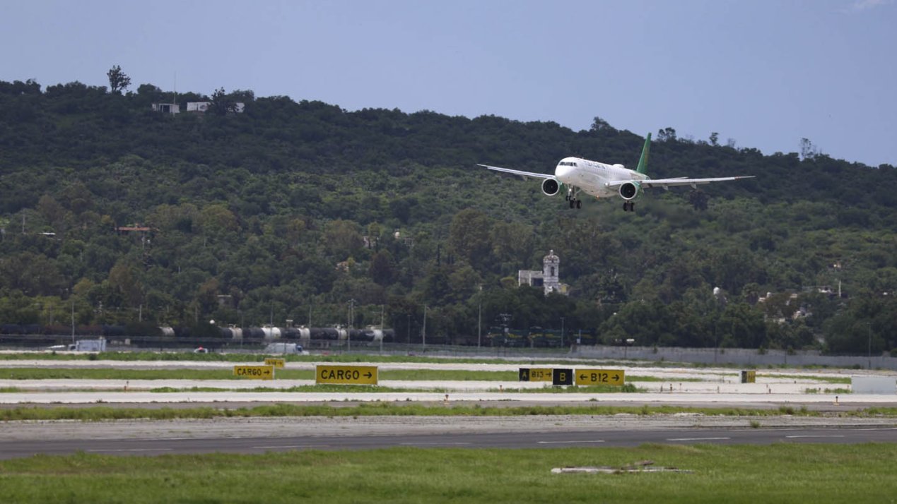 Mexicana Debuts E195-E2, Cuts Fuel Use by 29%