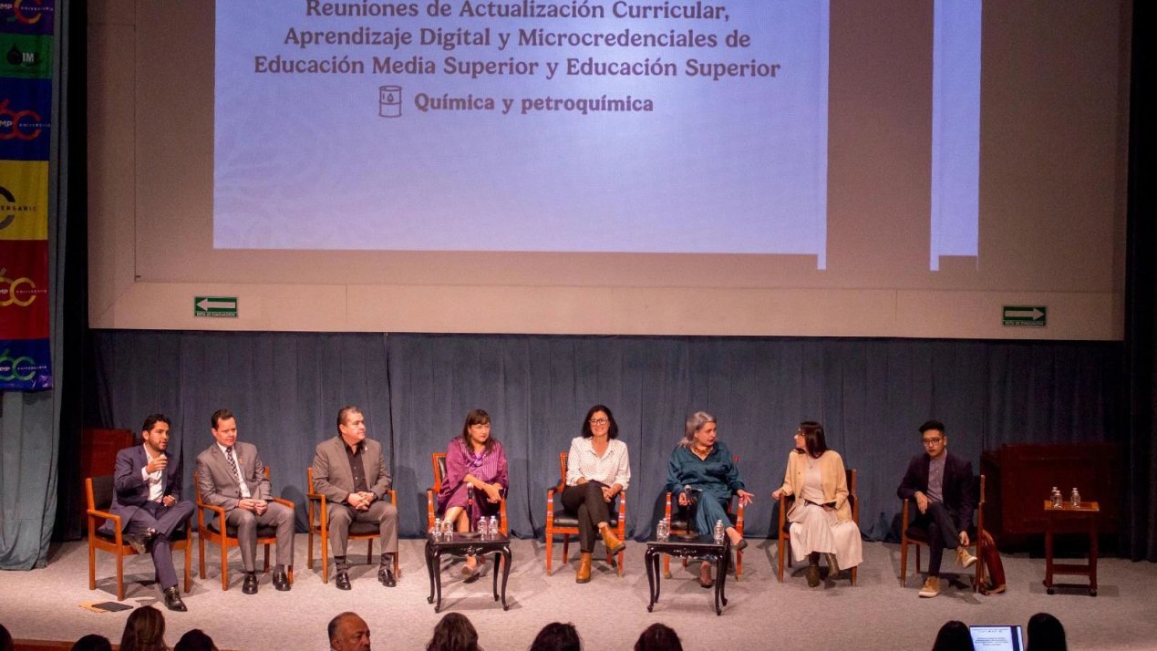 Petrochemical Sector Eyes Curricular Overhaul for Plan México