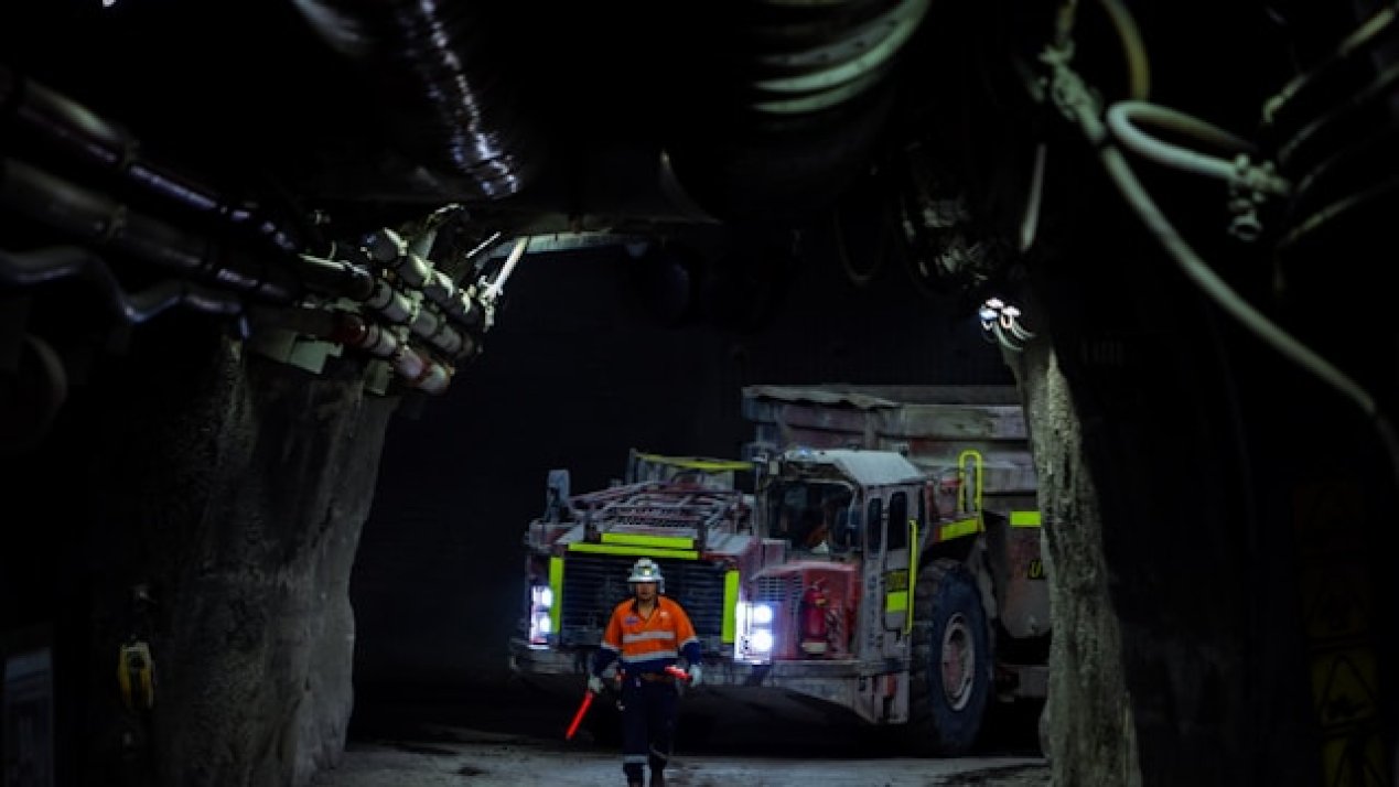 Guinness World Record: Marathon 1,120m Below Earth’s Surface