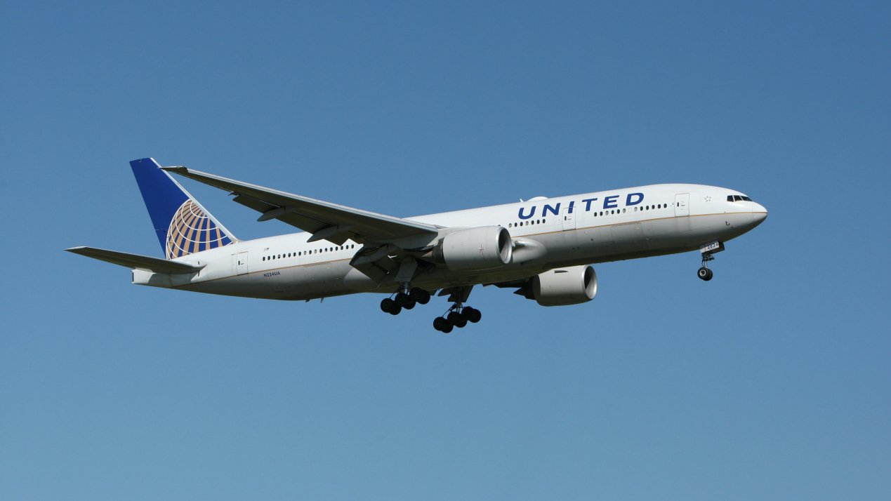 United Hints at Air Travel Recovery, Stronger Pricing
