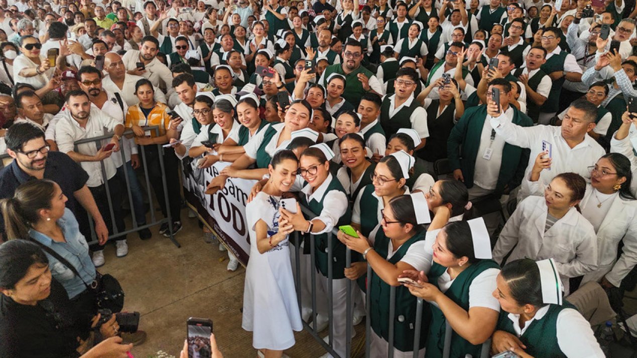 Sheinbaum Inaugurates Maternal, Child Hospital in Veracruz
