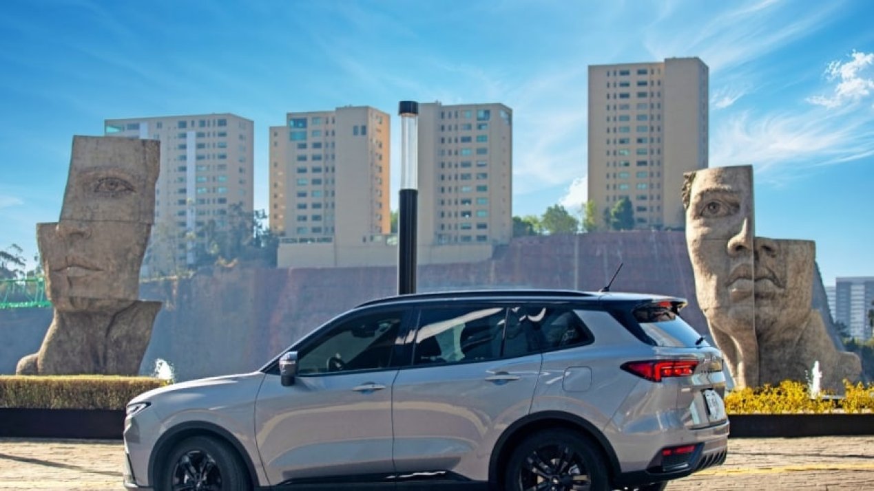 Ford Pushes EV Launches to 2028, Focuses on Lower-Cost Cars