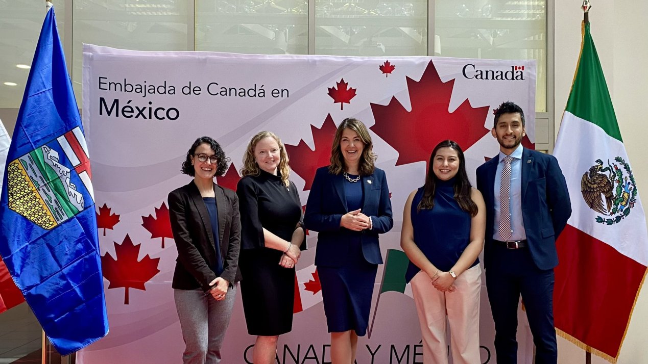 Alberta Premier Seeks Deeper Energy, Trade Ties With Mexico