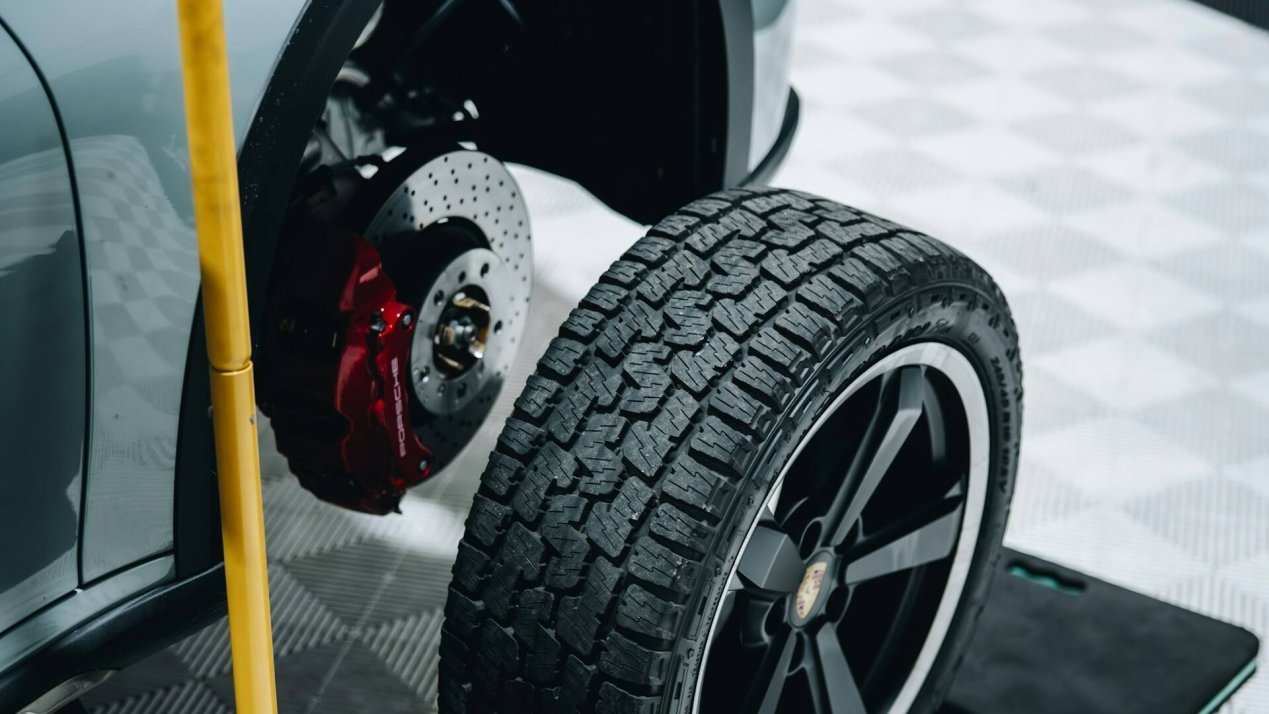 Mexico Auto Jobs Drop 320,000 in 1H25 on Tariffs, Weak Demand