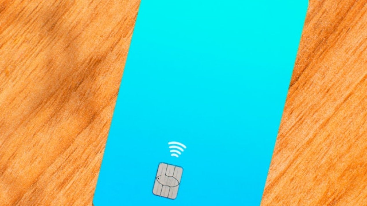 Mexican Retailers, E-Commerce Launch Debit Cards