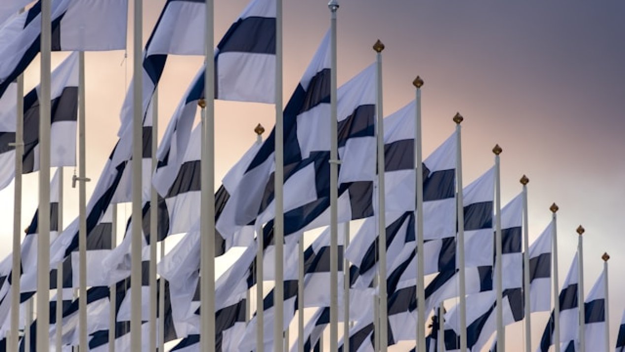 Multiple Finland flags