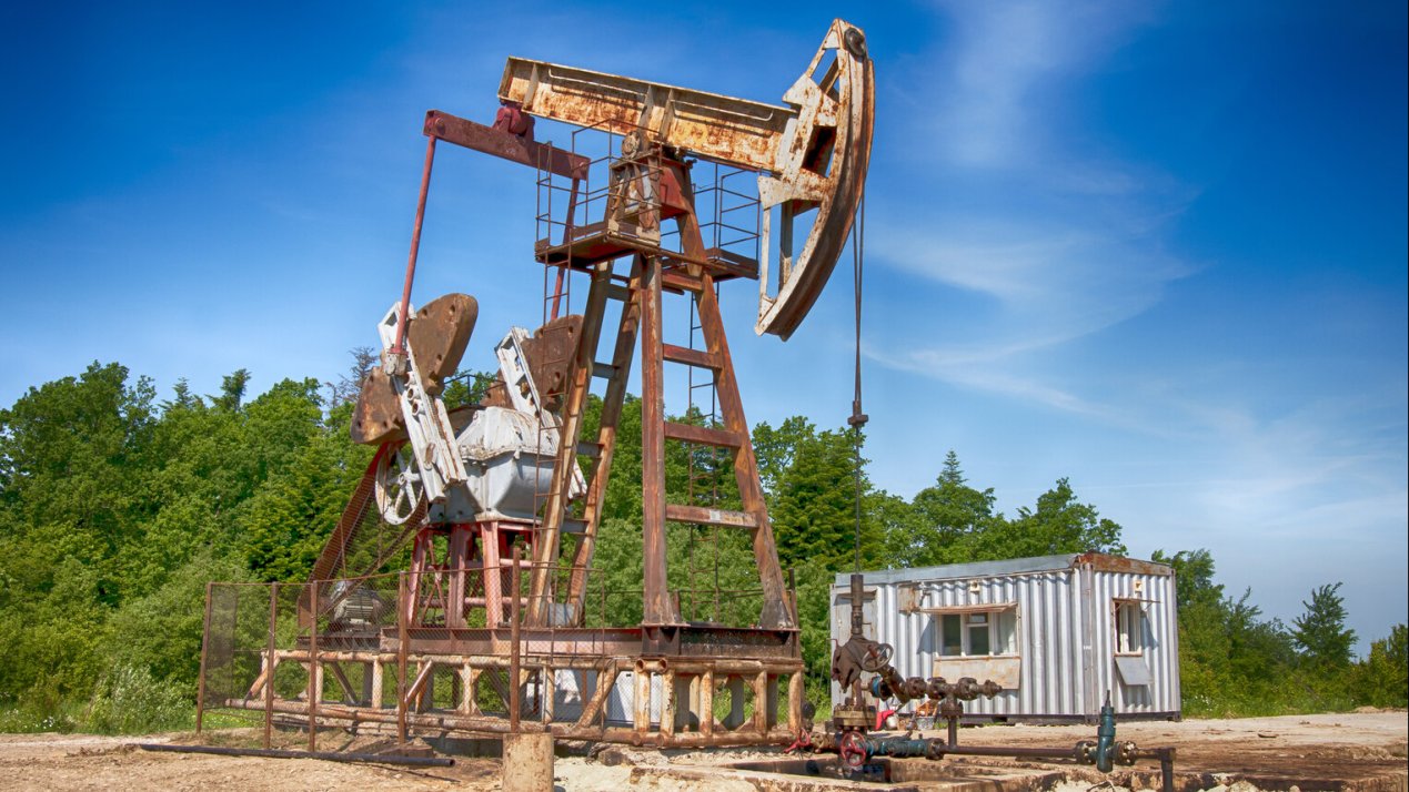 Pemex, Union Extend Talks As Pension, Funding Concerns Linger