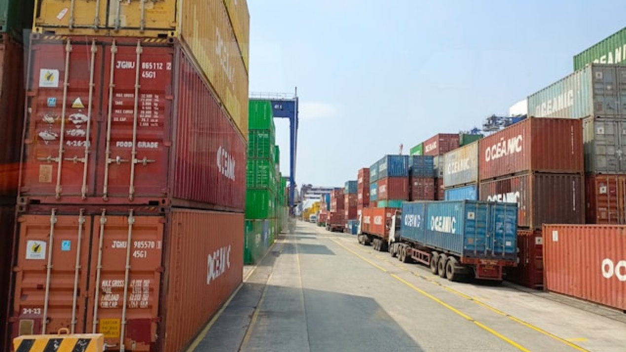 Mexico Wins Tariff Delay, Faces Reform Pressure