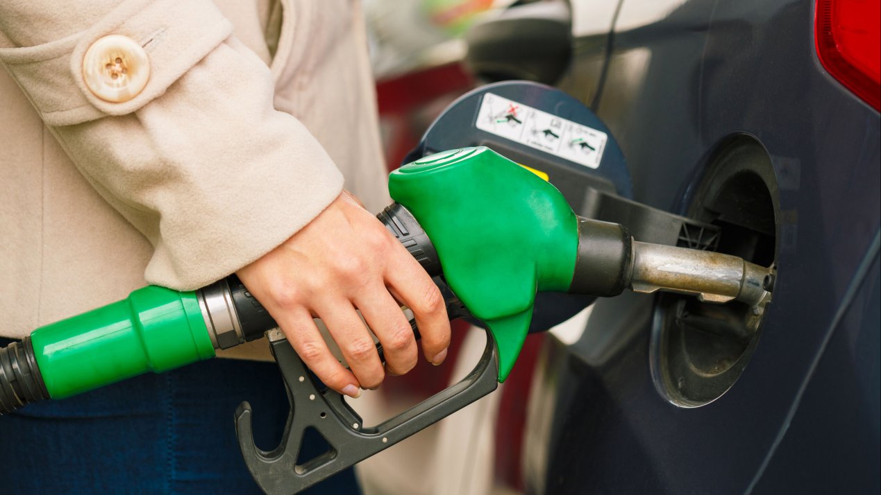 Oil Prices Steady, Post Sharp Weekly Losses Amid Tensions