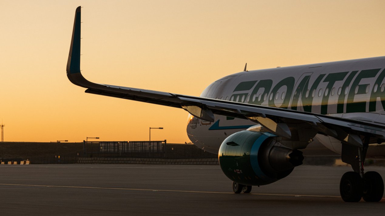 Frontier Adds Routes as Spirit Faces Bankruptcy Threats