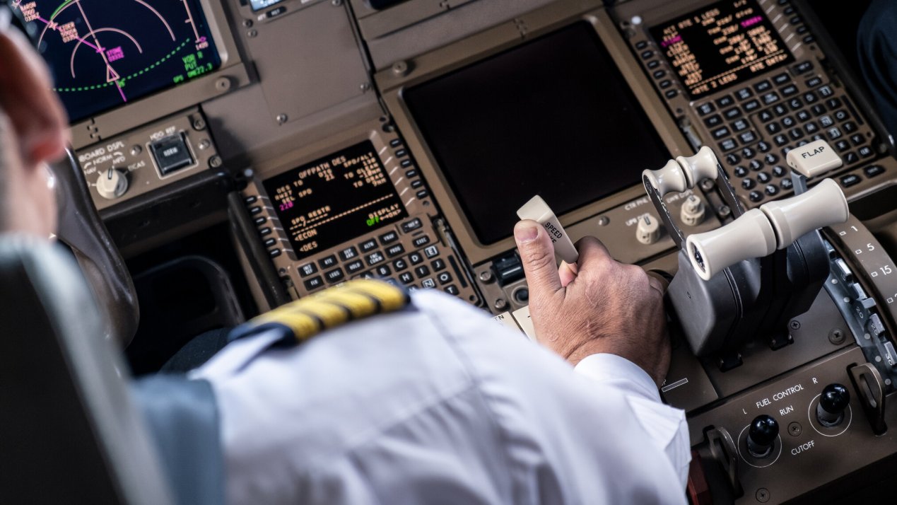 ALPA Opposes Raising Pilot Age to 67, Cites Safety Risks