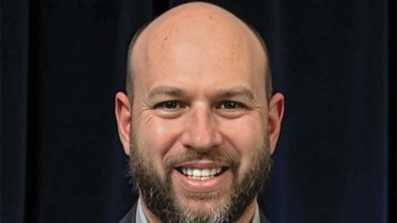 Transforming Business Processes With Tailored AI Solutions