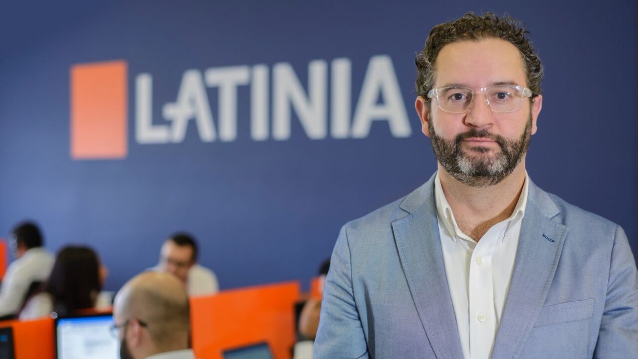 From Dot-Com Crash to Fintech Growth: Latinia’s Case Study
