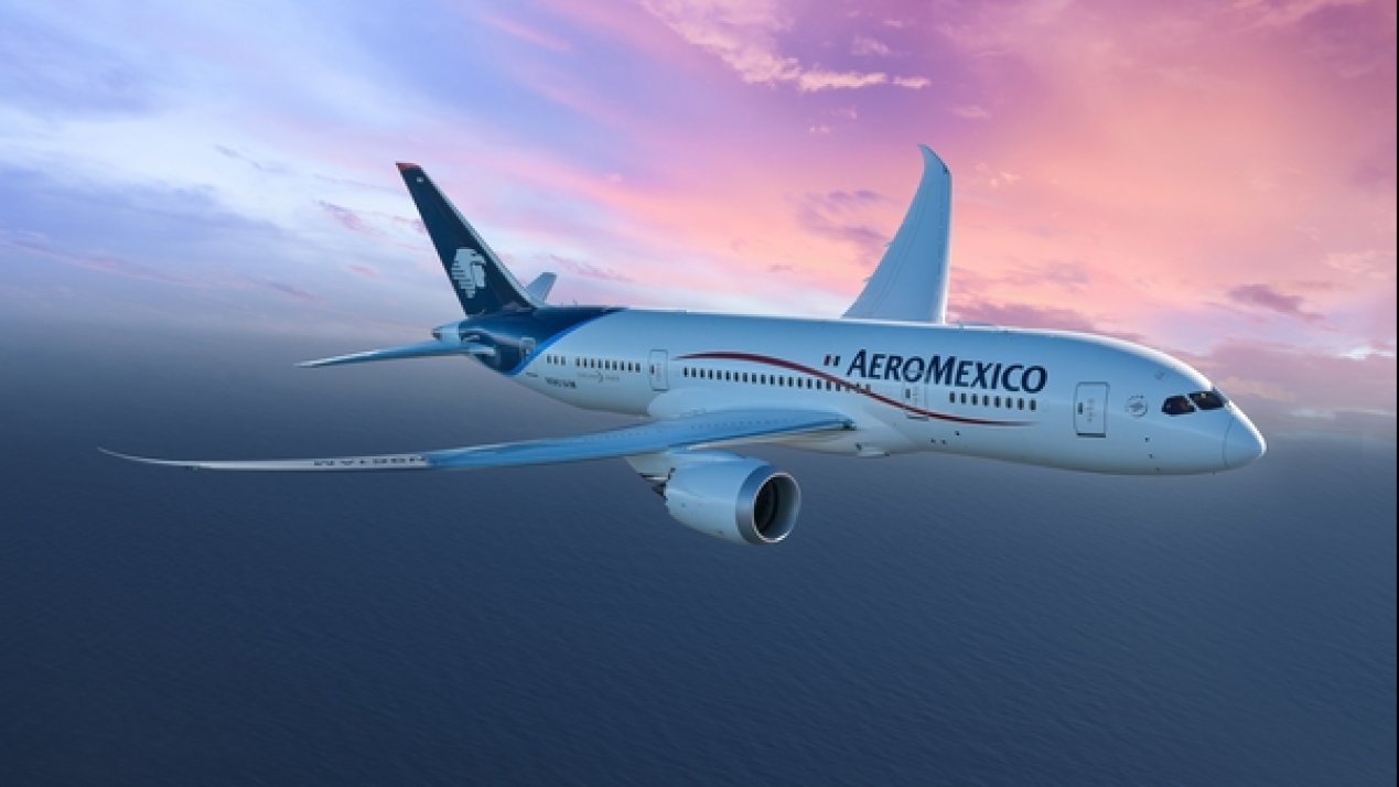 Aeroméxico Drops to 2nd in August 2025 On-Time Performance