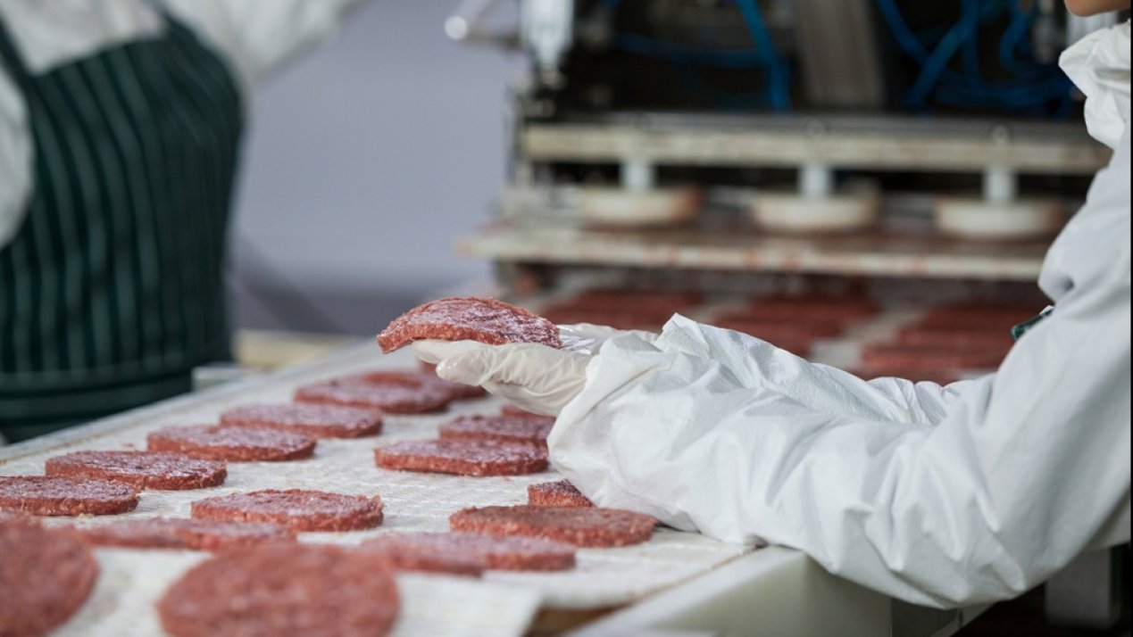 Sheinbaum Unveils Initiative to Boost Meat Production 