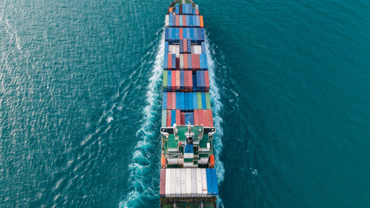 Global Shipping Faces Fragile Growth, Market Corrections