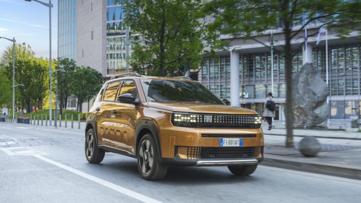 Stellantis, Uber, NVIDIA, Foxconn Plan 2028 Robotaxi Launch