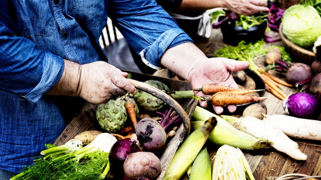 Lawmakers Sign Food First Pact