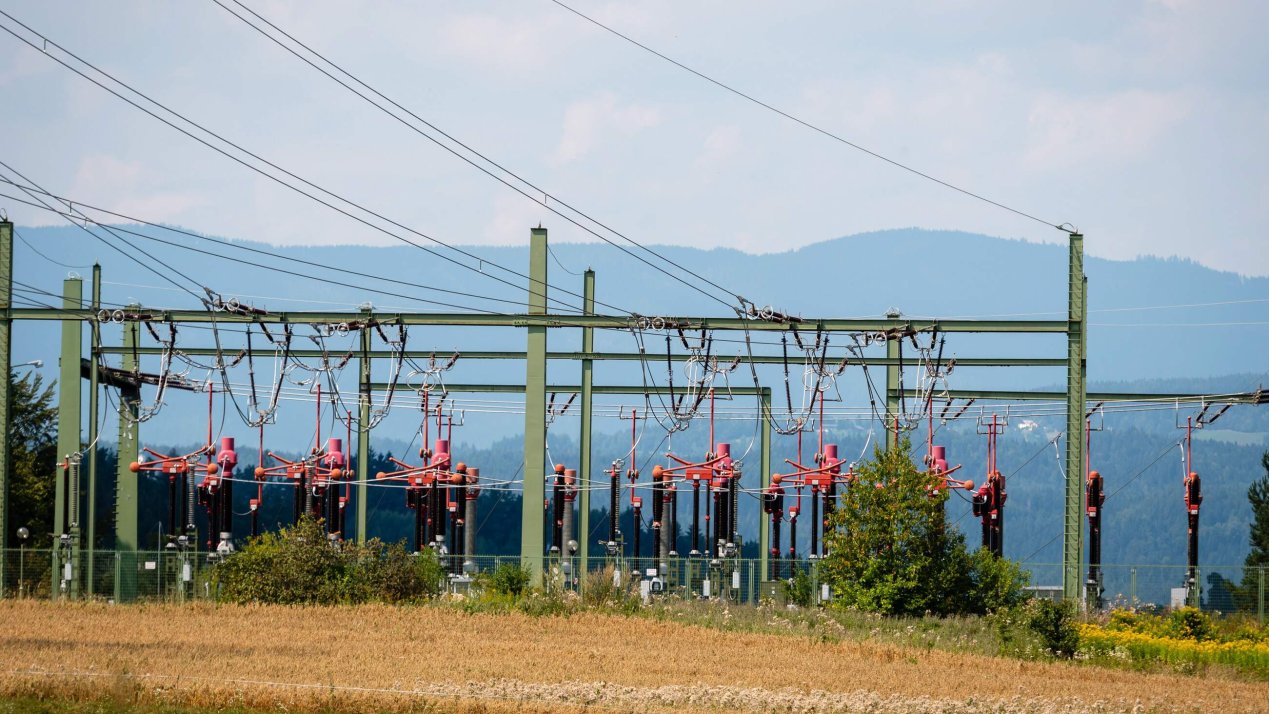 CFE Raises MX$15 Billion in Record Sustainable Bond Issuance