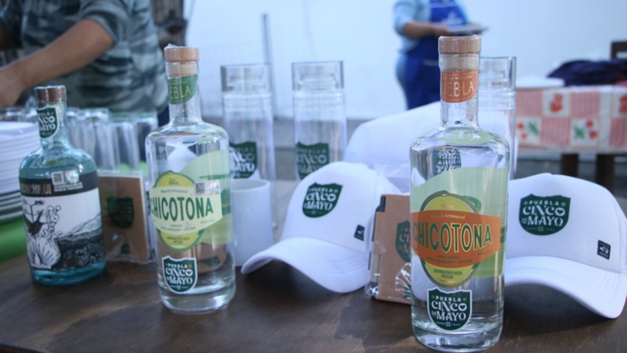 Puebla Mezcal Producers Export First Shipment to New York