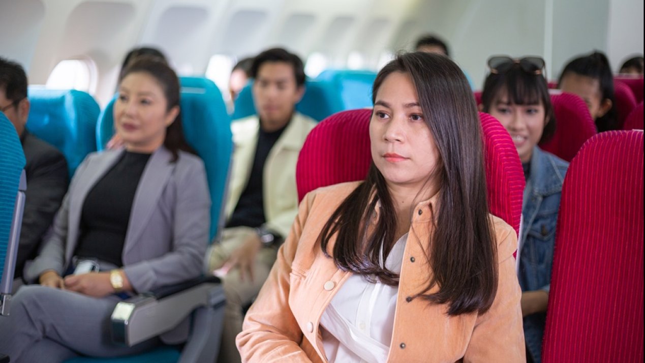 Ultrafine Particle Levels Spike Inside Aircraft Cabins