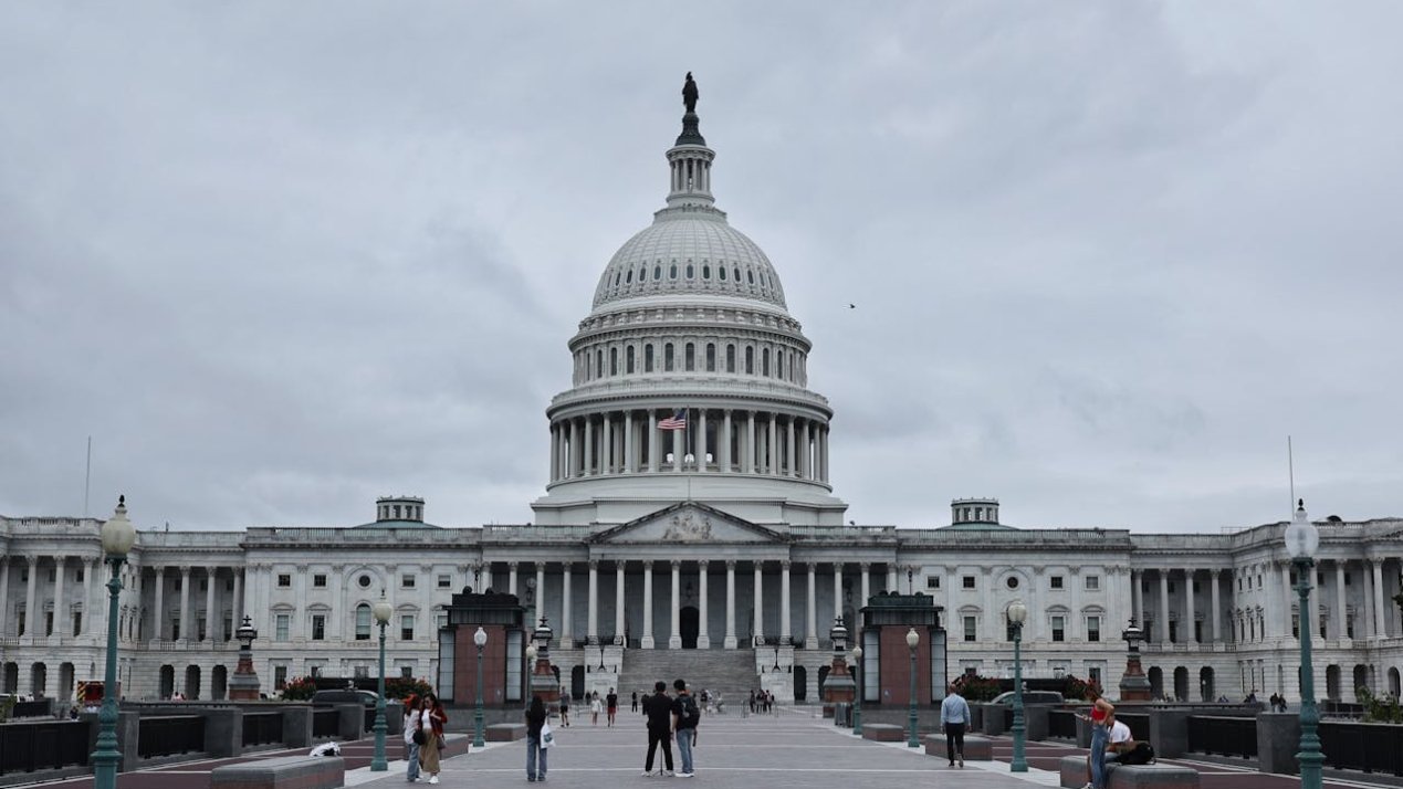 US Democrats Propose Carbon Border Tax to Boost Manufacturing