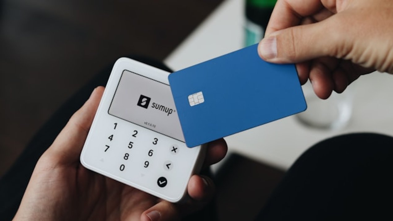 Mexico Moves to Cap Card Fees; Sector Flags Inclusion Risks